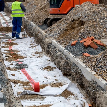 backfill-and-power-cables-installation-during-a-si-2026-01-11-09-37-43-utc